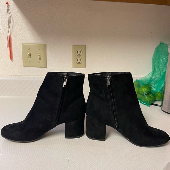 Rebel by Zigi Booties - Picture 4 of 7